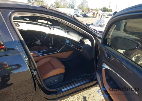 2021 Audi Rs 6 Avant Tfsi Quattro Tiptronic z USA, uszkodzony, nr VIN WUA1CBF26MN904138